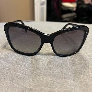 Prada Sunglasses 61018 1ab-3m1 130 2n black in excellent conditions